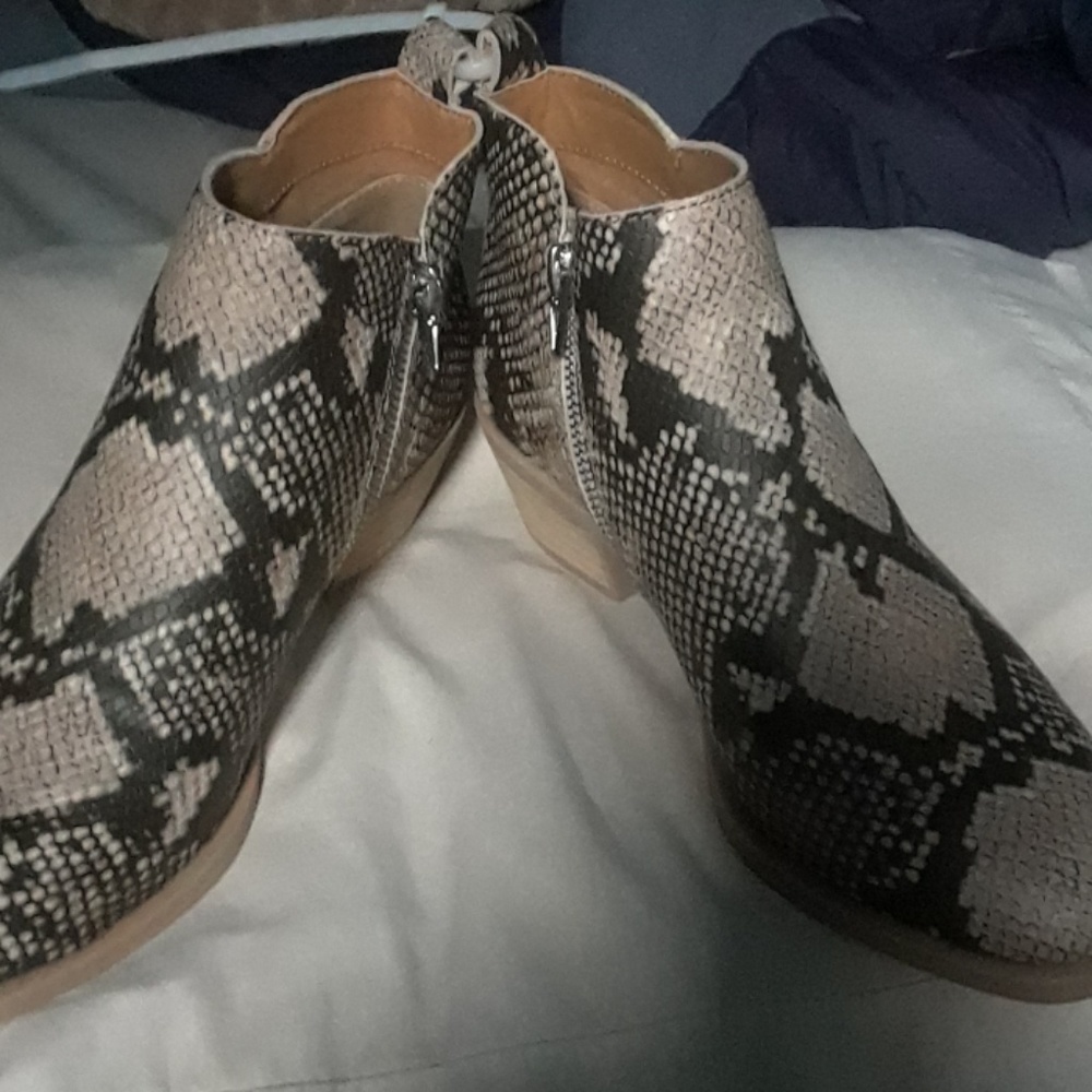 ladies Boots